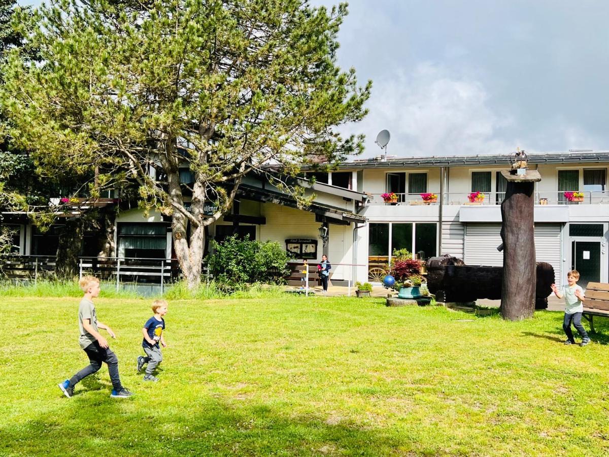 Landhotel Tanneneck - Ideal Fuer Gruppen, Familien Und Hunde Löffingen Eksteriør billede
